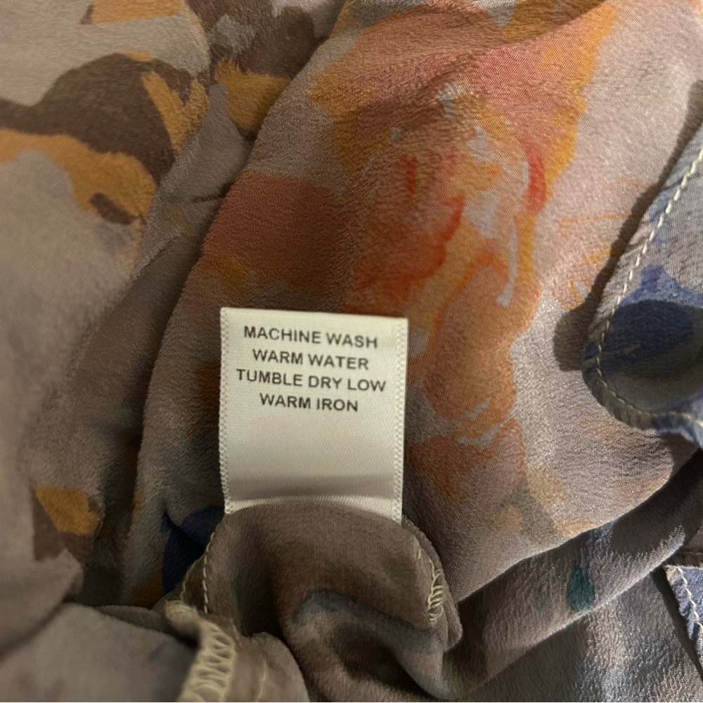 Women’s Tianello Washable Silk Teylyne Blouse V Neck Animal Floral Print Small - Picture 5 of 6
